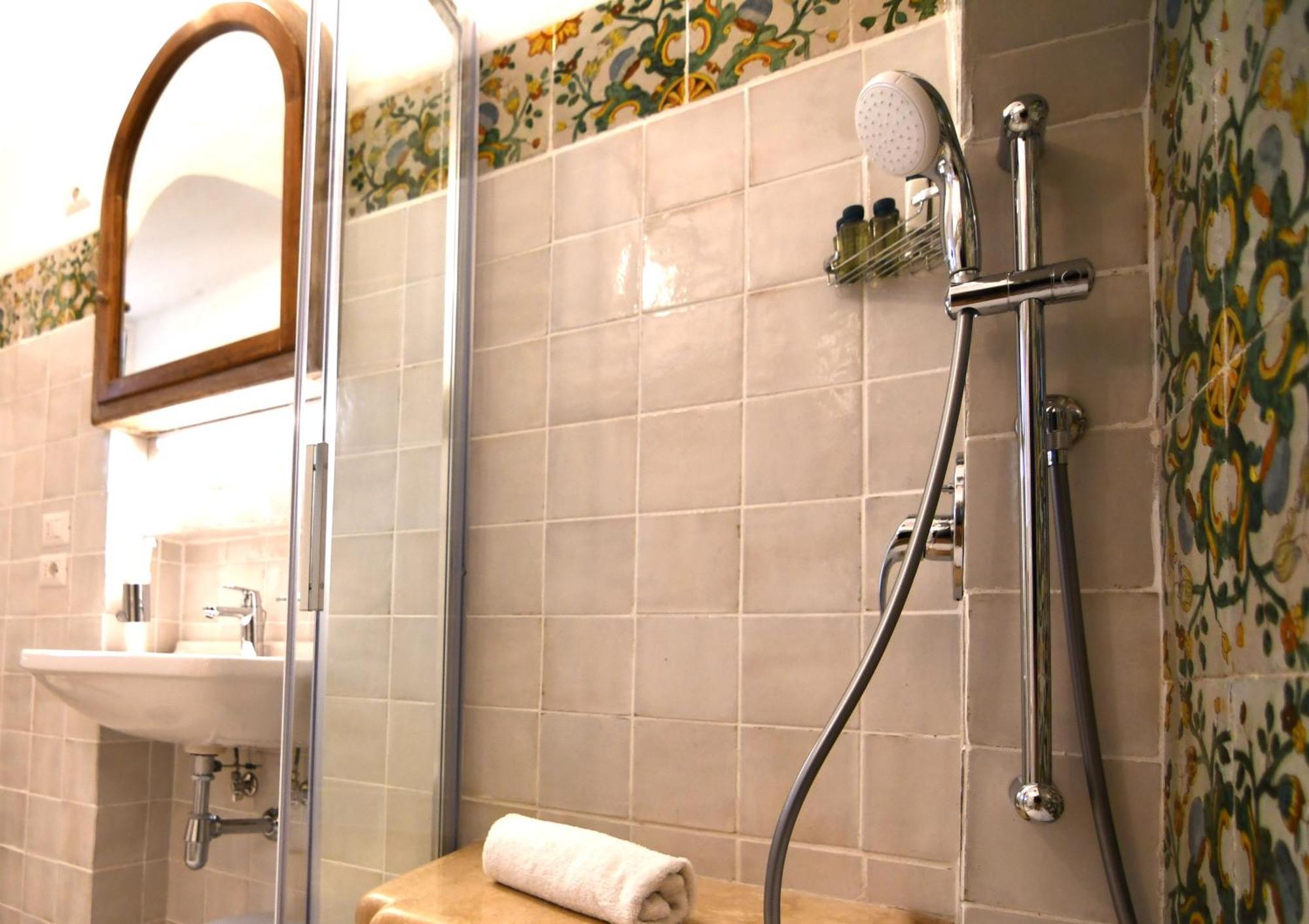 Villa Castello Apartments كابري المظهر الخارجي الصورة